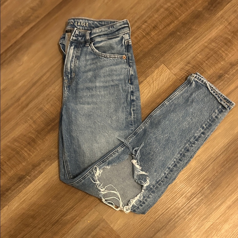 American Eagle Outfitters Women's Distressed Mom Jeans